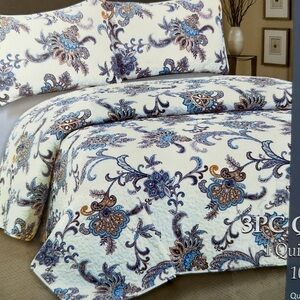 Hotel at home King 3pc Quilt set Blue Paisley print